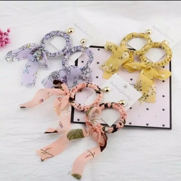 🍒NWOT🍒 RIBBON WRAPPED STATEMENT EARRINGS - Picture 4 of 4